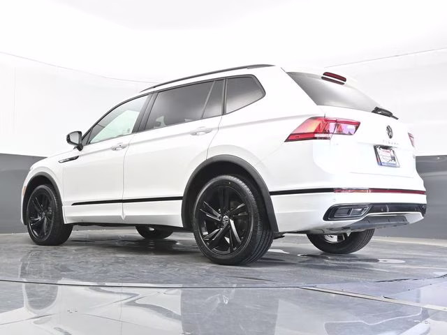 2023 White Volkswagen Tiguan 2.0T SE R-Line Black FWD SUV