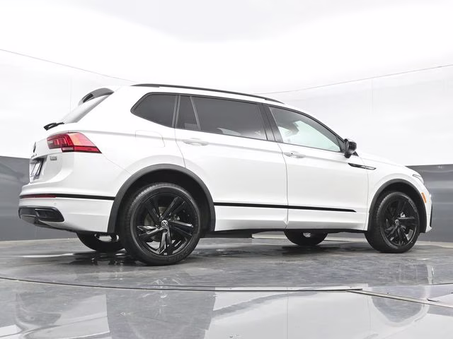 2023 White Volkswagen Tiguan 2.0T SE R-Line Black FWD SUV