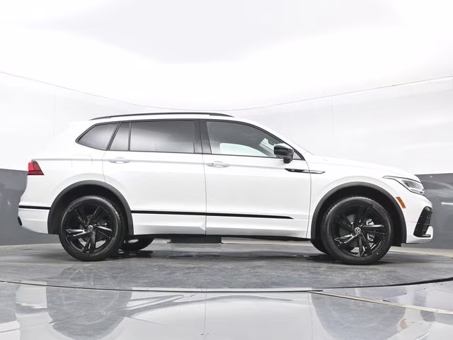 2023 White Volkswagen Tiguan 2.0T SE R-Line Black FWD SUV