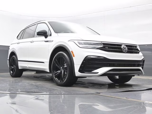 2023 White Volkswagen Tiguan 2.0T SE R-Line Black FWD SUV