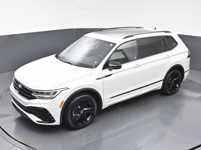 2023 White Volkswagen Tiguan 2.0T SE R-Line Black FWD SUV