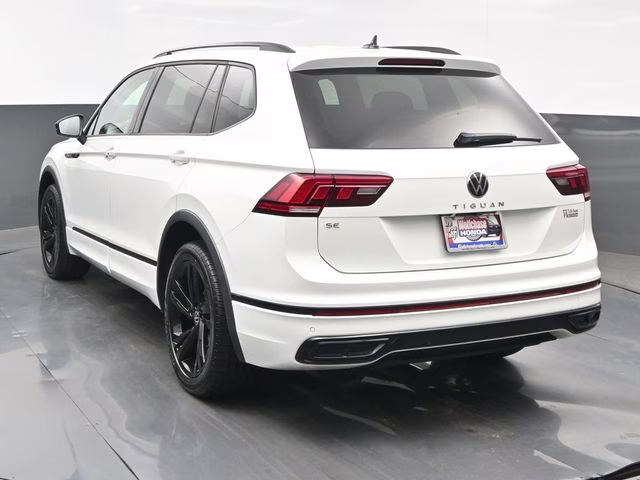 2023 White Volkswagen Tiguan 2.0T SE R-Line Black FWD SUV