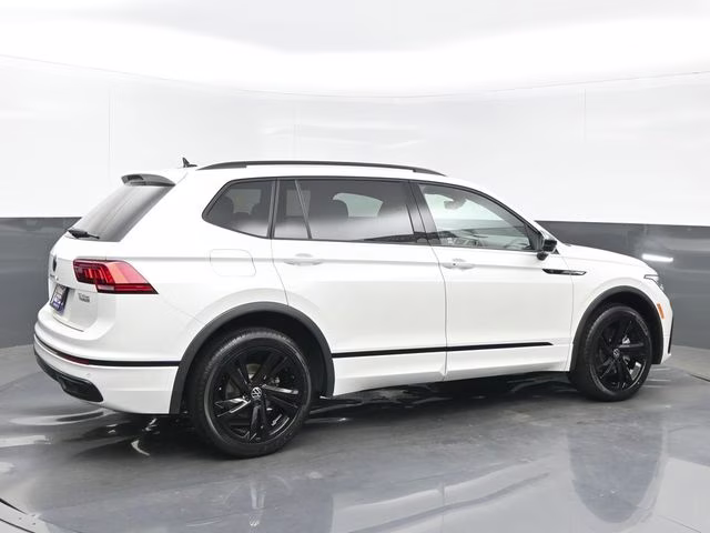 2023 White Volkswagen Tiguan 2.0T SE R-Line Black FWD SUV