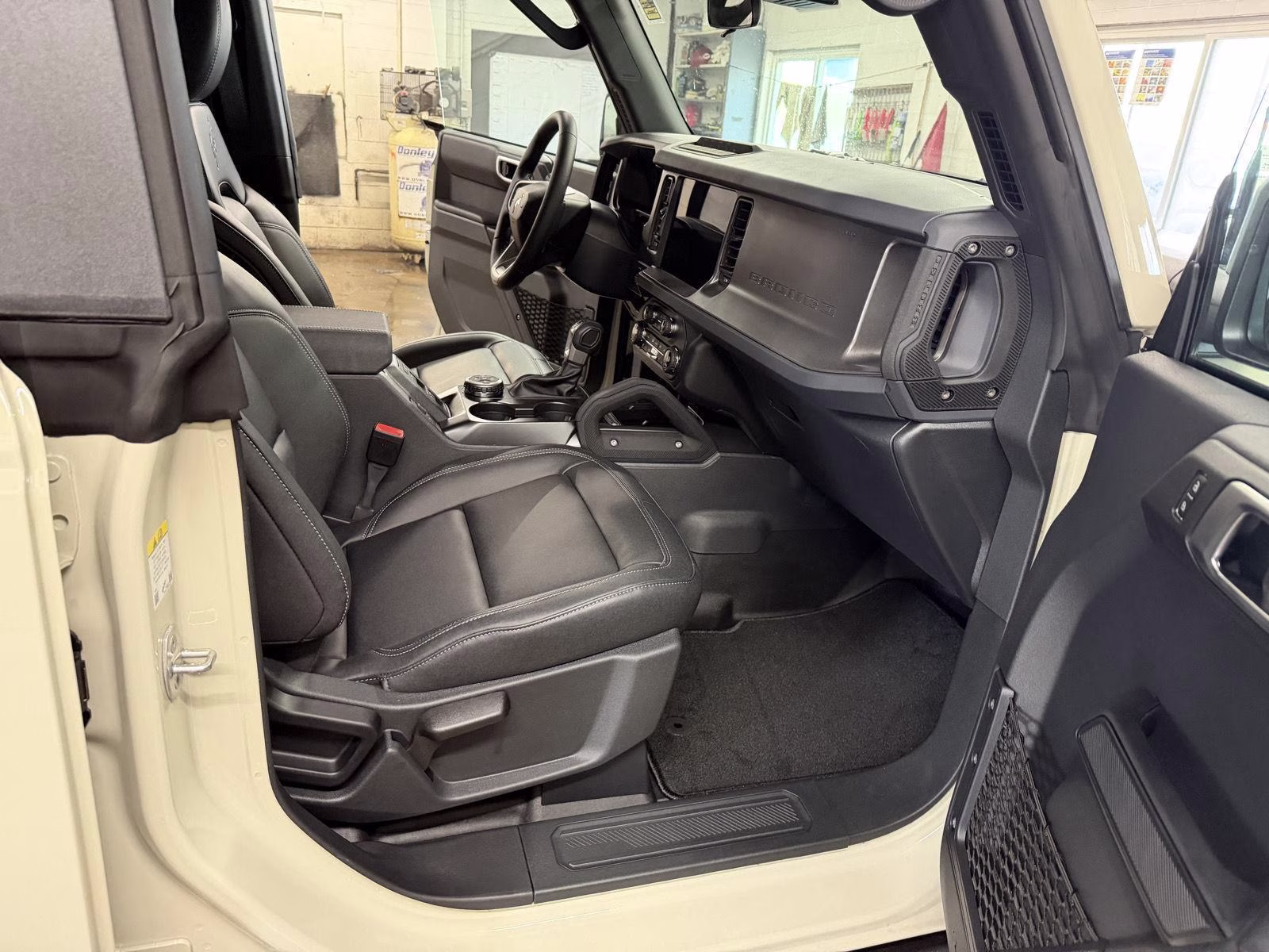 2026 Desert Sand Ford Bronco Badlands 4X4 SUV