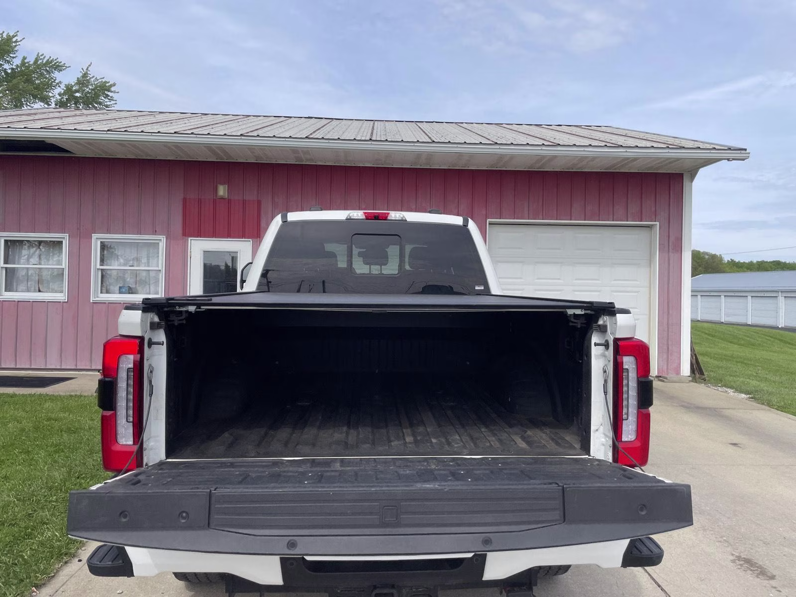 2024 Star White Metallic Tri-Coat Ford Super Duty F-350 SRW Limited 4X4 Truck