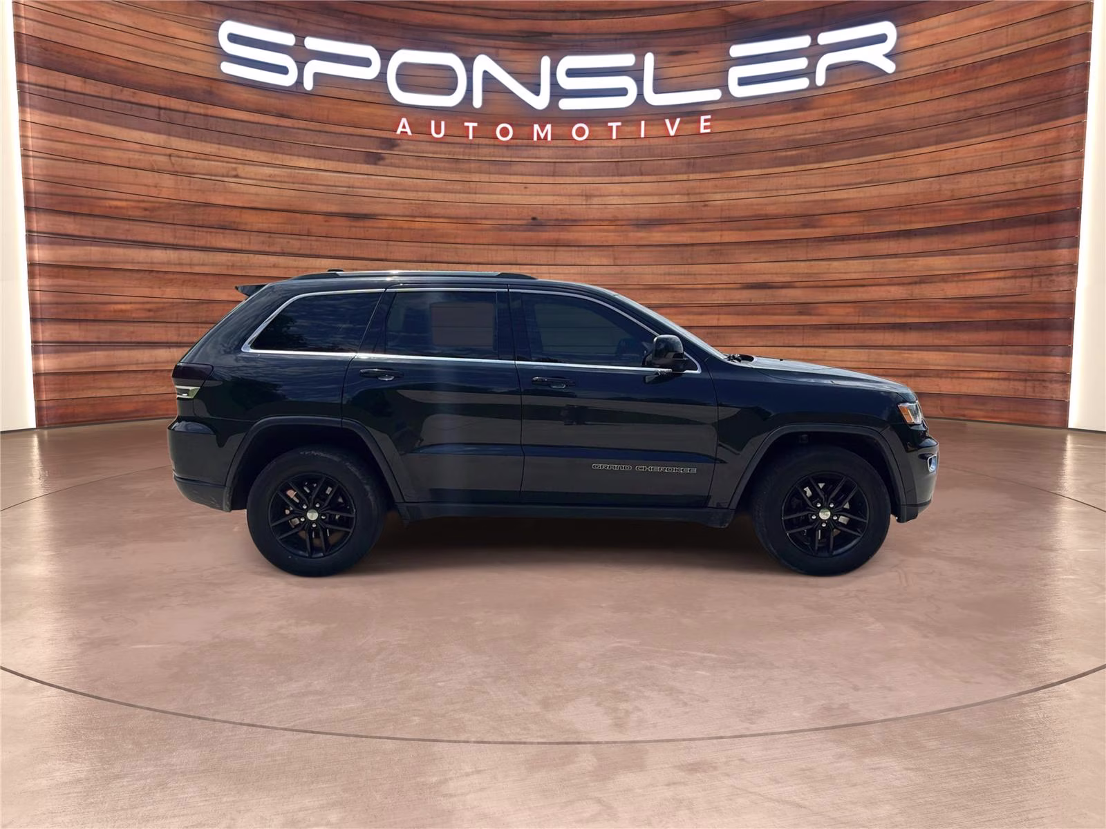 2017 Diamond Black Crystal Pearlcoat Jeep Grand Cherokee Laredo 4X4 SUV