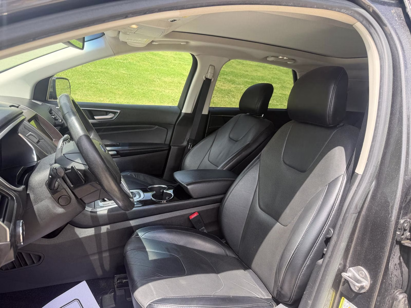2018 Magnetic Ford Edge Titanium AWD SUV