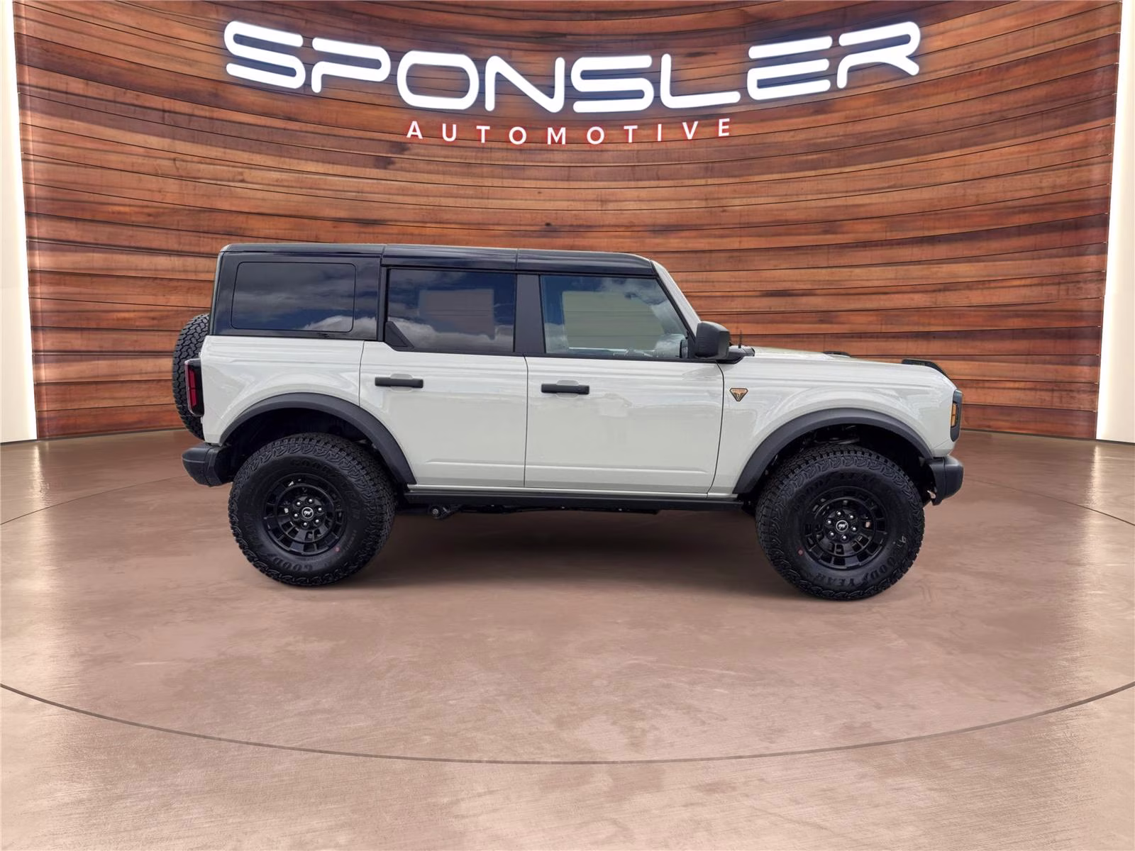 2026 Desert Sand Ford Bronco Badlands 4X4 SUV