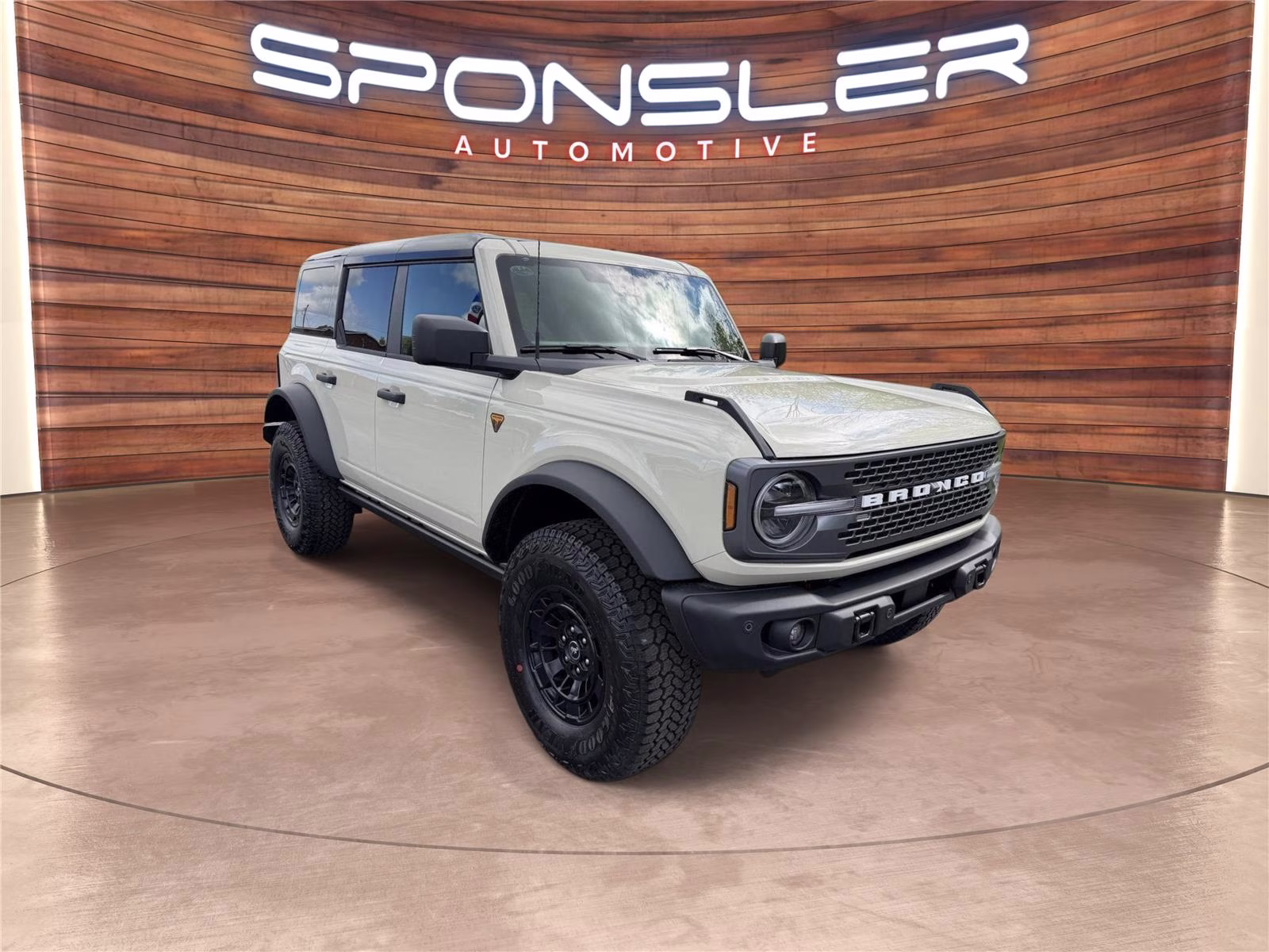 2026 Desert Sand Ford Bronco Badlands 4X4 SUV