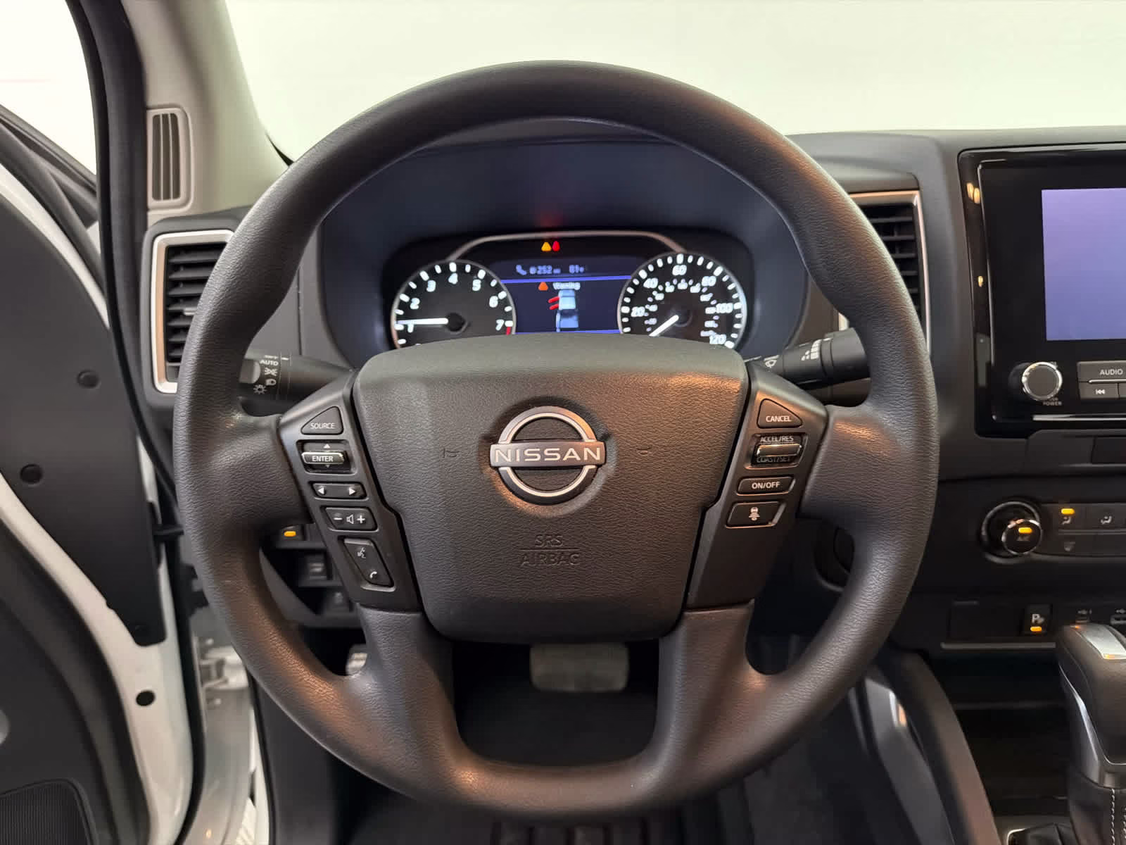 2022 Glacier White Nissan Frontier SV 4X4 Truck