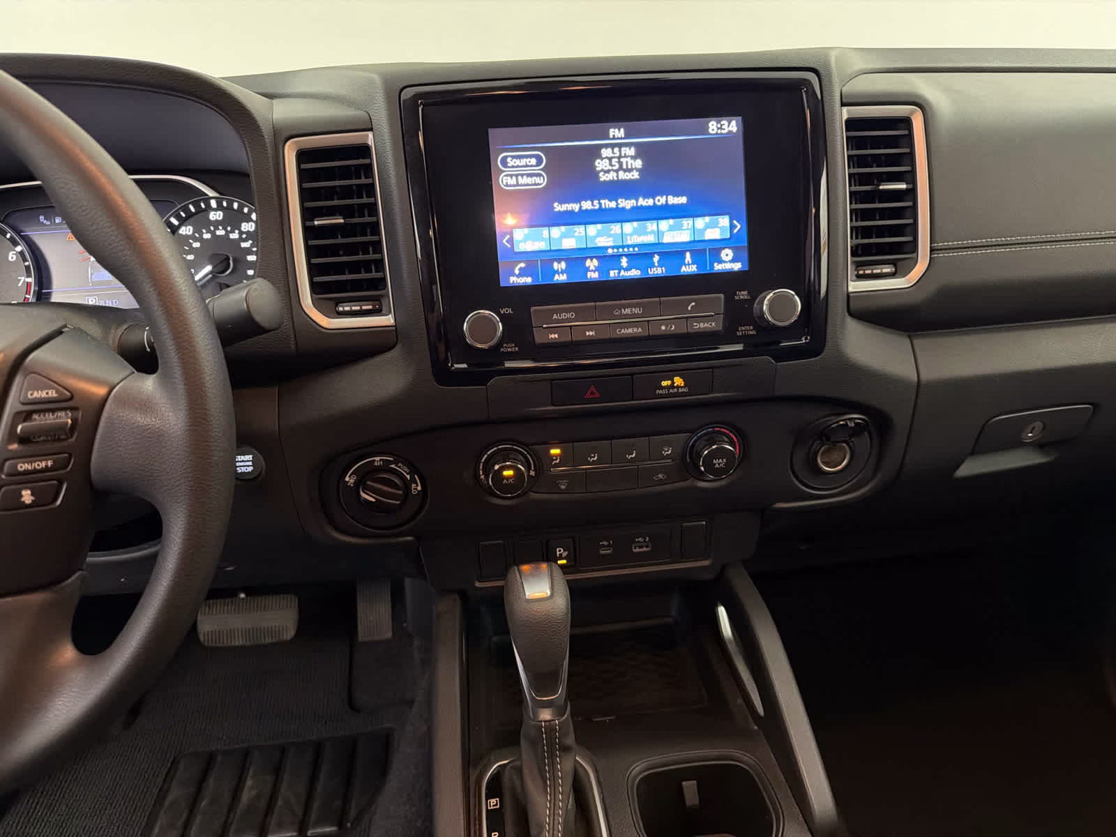 2022 Glacier White Nissan Frontier SV 4X4 Truck