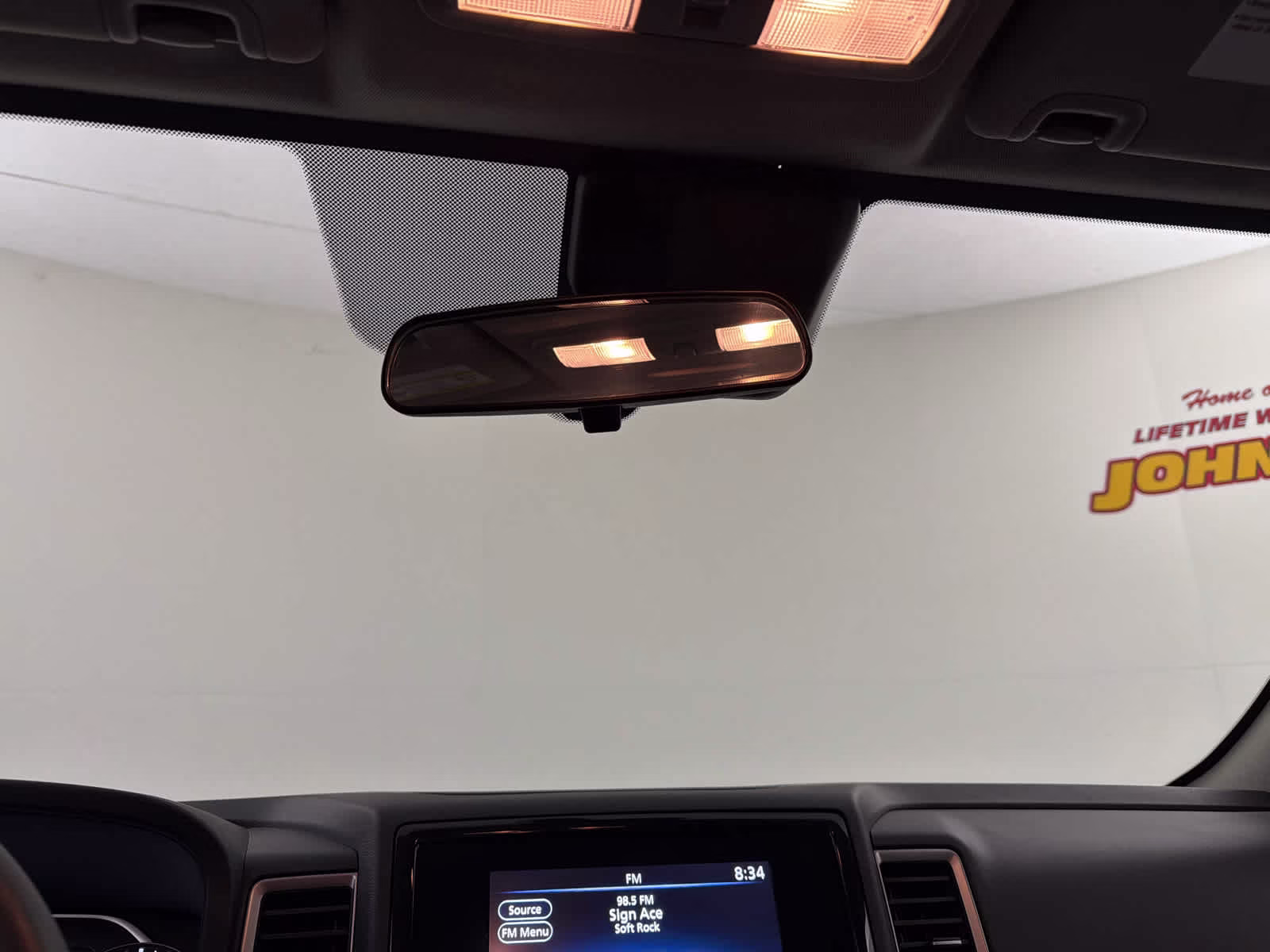 2022 Glacier White Nissan Frontier SV 4X4 Truck
