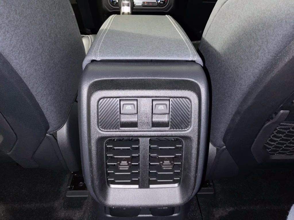 2026 Oxford White Ford Bronco Big Bend 4X4 SUV