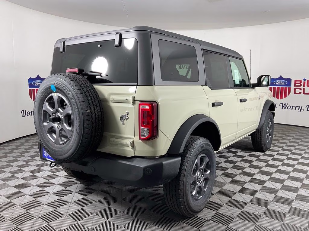 2026 Desert Sand Ford Bronco Big Bend 4X4 SUV