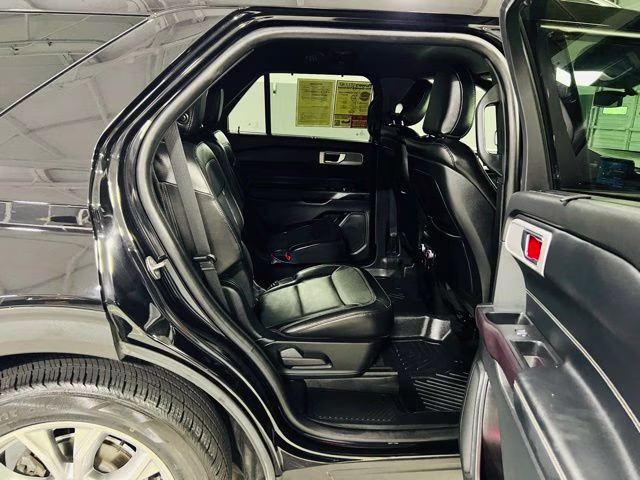 2020 Black Metallic Ford Explorer Limited RWD SUV