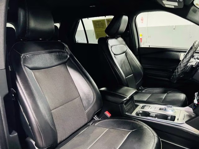 2020 Black Metallic Ford Explorer Limited RWD SUV