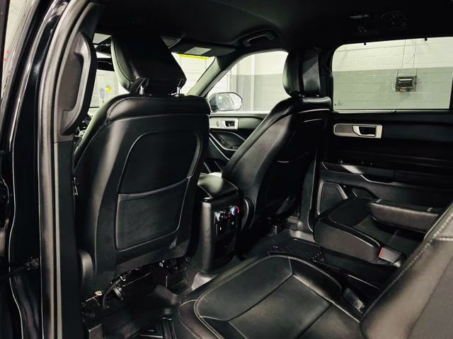 2020 Black Metallic Ford Explorer Limited RWD SUV