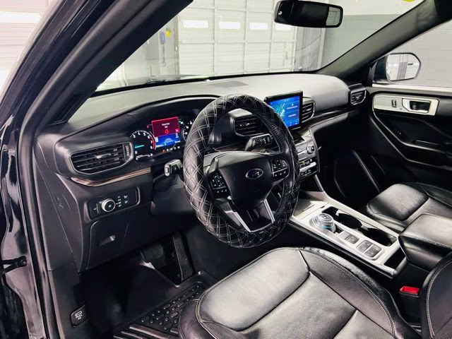 2020 Black Metallic Ford Explorer Limited RWD SUV