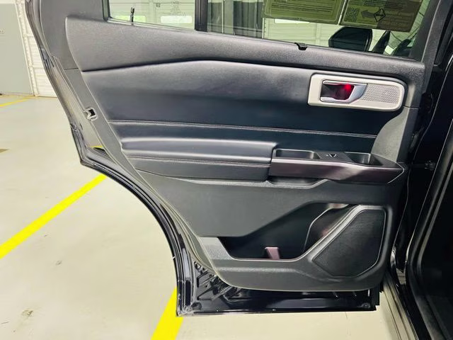 2020 Black Metallic Ford Explorer Limited RWD SUV