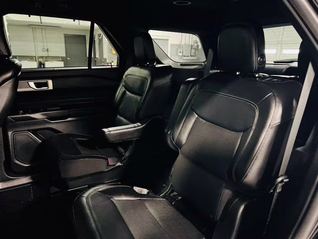 2020 Black Metallic Ford Explorer Limited RWD SUV