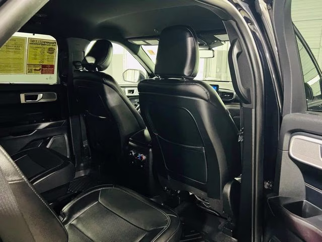 2020 Black Metallic Ford Explorer Limited RWD SUV
