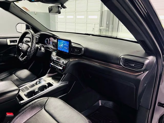 2020 Black Metallic Ford Explorer Limited RWD SUV