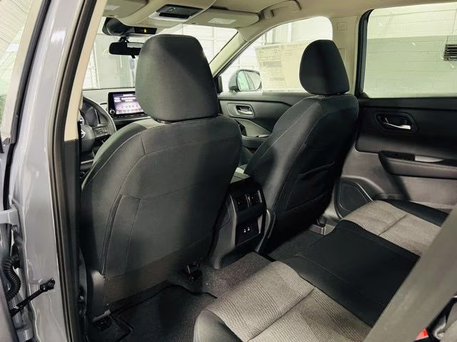 2026 Boulder Gray Pearl Nissan Rogue SV FWD SUV