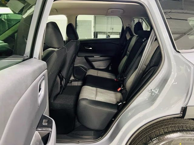 2026 Boulder Gray Pearl Nissan Rogue SV FWD SUV