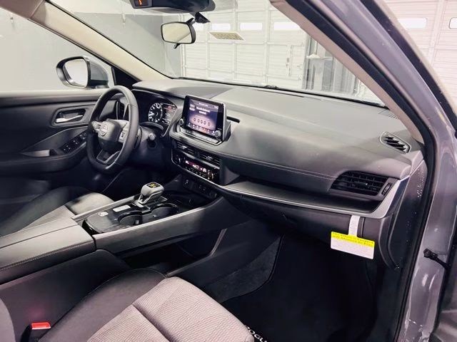 2026 Boulder Gray Pearl Nissan Rogue SV FWD SUV