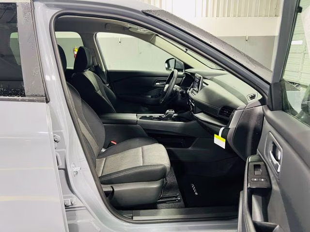 2026 Boulder Gray Pearl Nissan Rogue SV FWD SUV