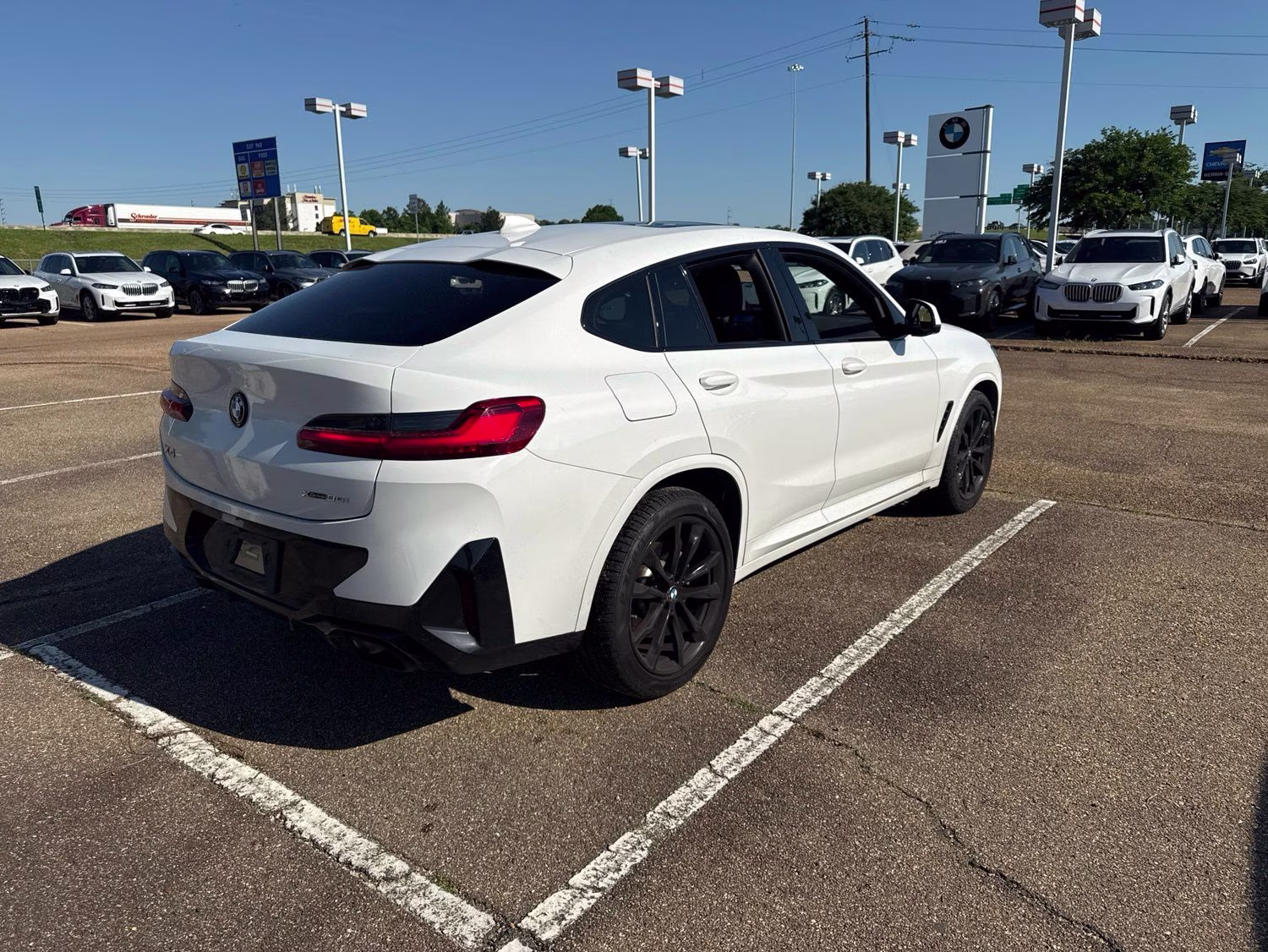 2023 Alpine White BMW X4 xDrive30i AWD SUV