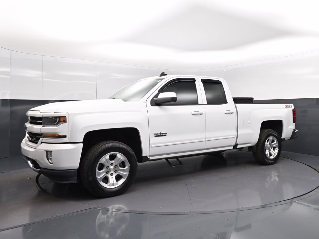 2018 Summit White Chevrolet Silverado 1500 LT 4X4 Truck