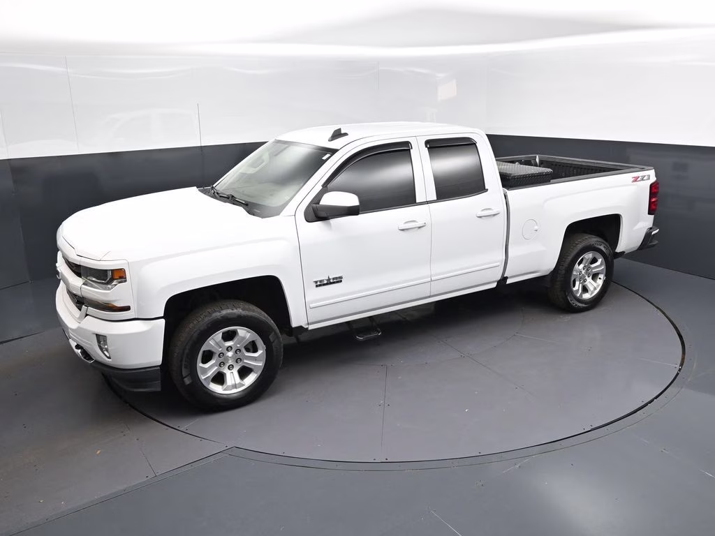 2018 Summit White Chevrolet Silverado 1500 LT 4X4 Truck