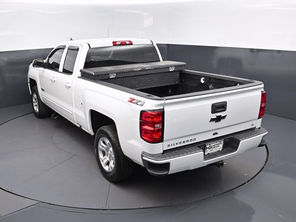 2018 Summit White Chevrolet Silverado 1500 LT 4X4 Truck
