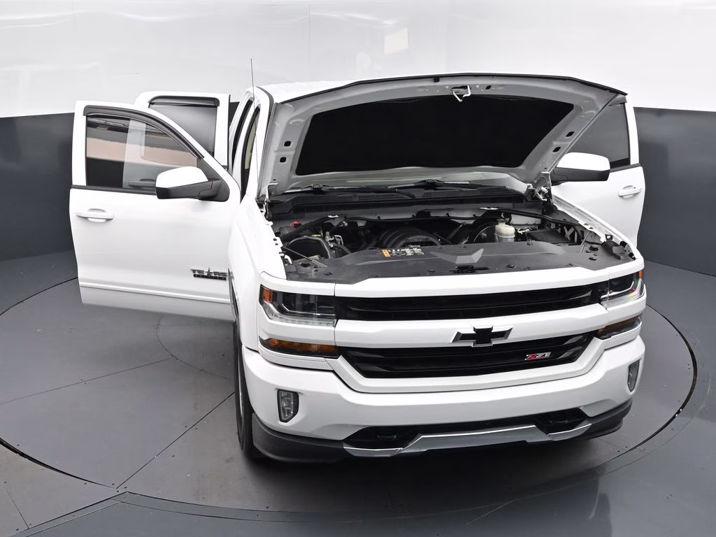 2018 Summit White Chevrolet Silverado 1500 LT 4X4 Truck