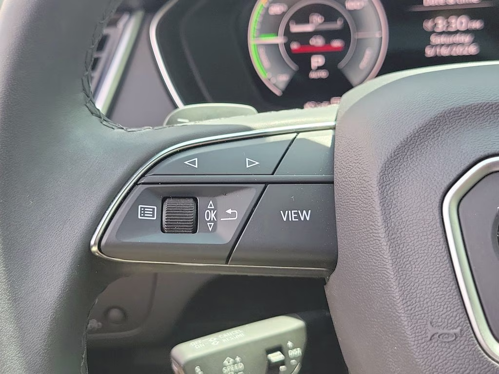 2024 Glacier White Metallic Audi Q5 e S line Premium Plus AWD SUV