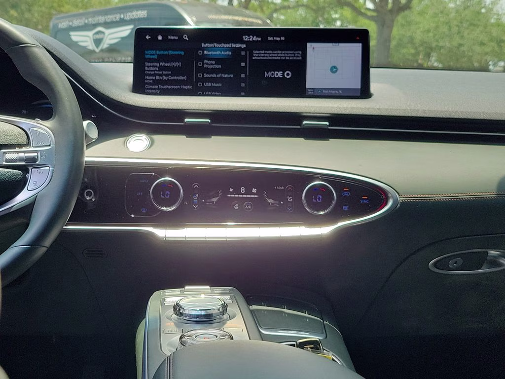 2023 Uyuni White Genesis GV70 2.5T AWD SUV