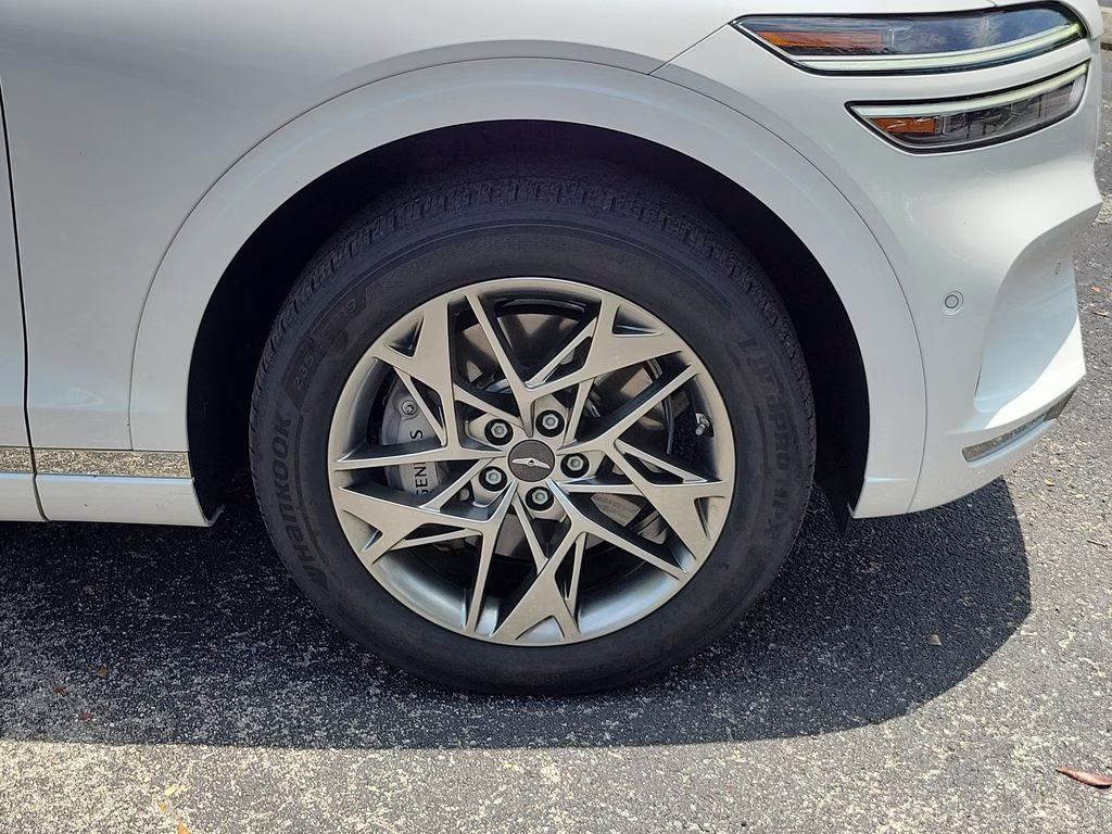 2023 Uyuni White Genesis GV70 2.5T Advanced AWD SUV