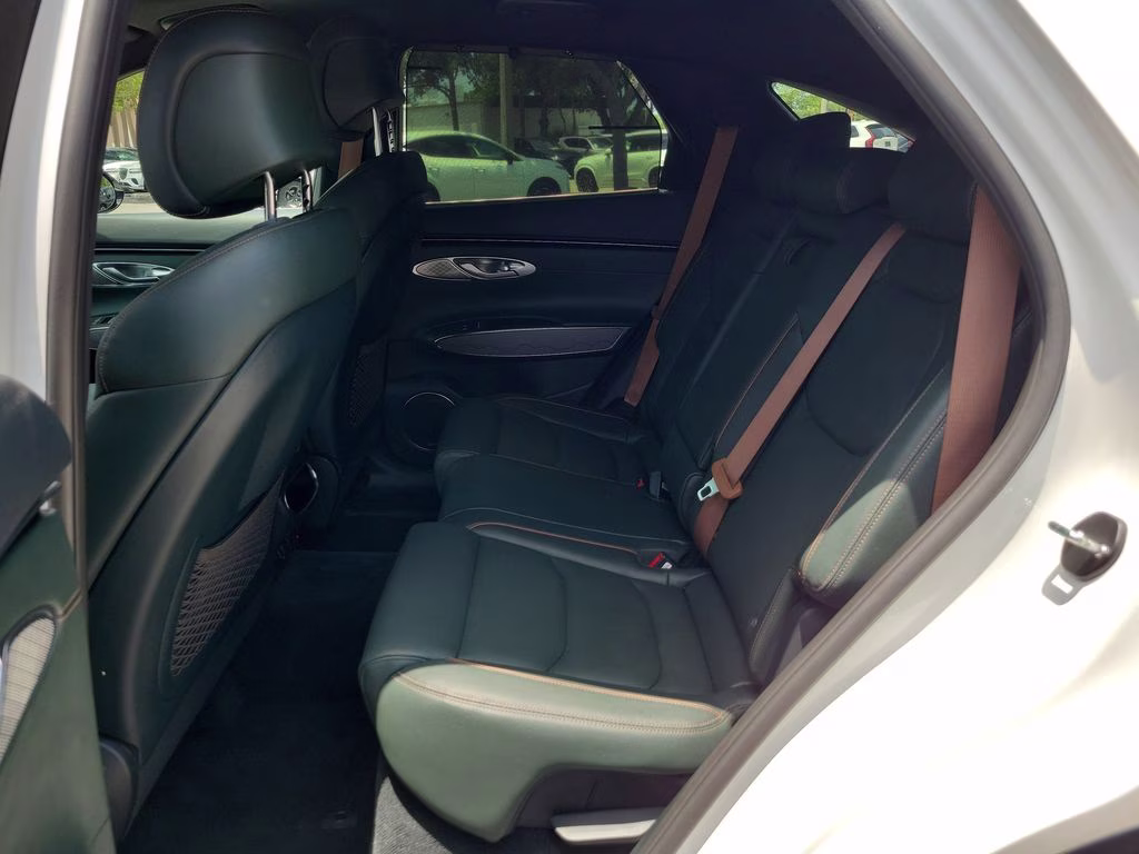 2023 Uyuni White Genesis GV70 2.5T Advanced AWD SUV