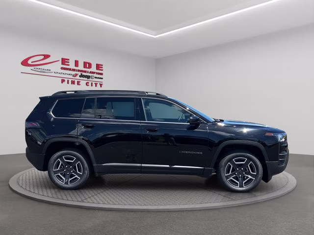 2026 Diamond Black Crystal Pearlcoat Jeep Cherokee Limited 4X4 SUV