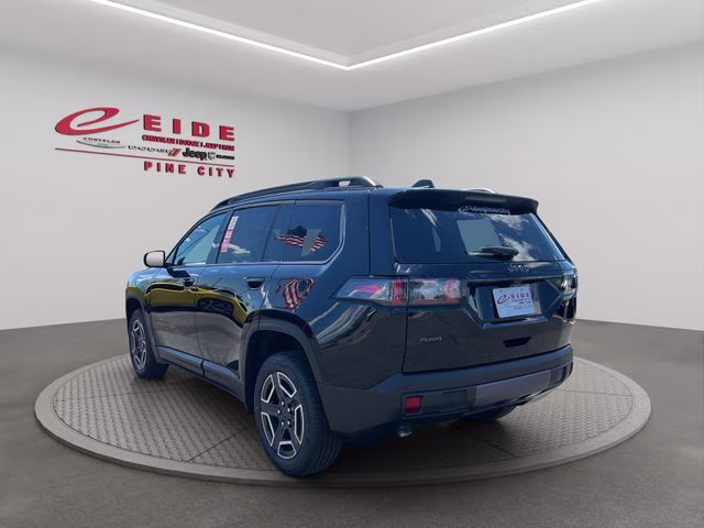 2026 Diamond Black Crystal Pearlcoat Jeep Cherokee Limited 4X4 SUV