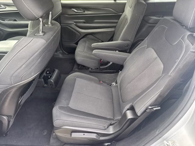 2023 Silver Zynith Jeep Grand Cherokee L Laredo RWD SUV