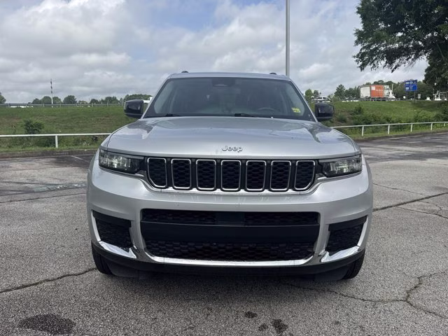 2023 Silver Zynith Jeep Grand Cherokee L Laredo RWD SUV