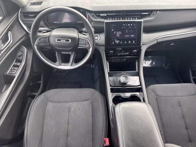 2023 Silver Zynith Jeep Grand Cherokee L Laredo RWD SUV