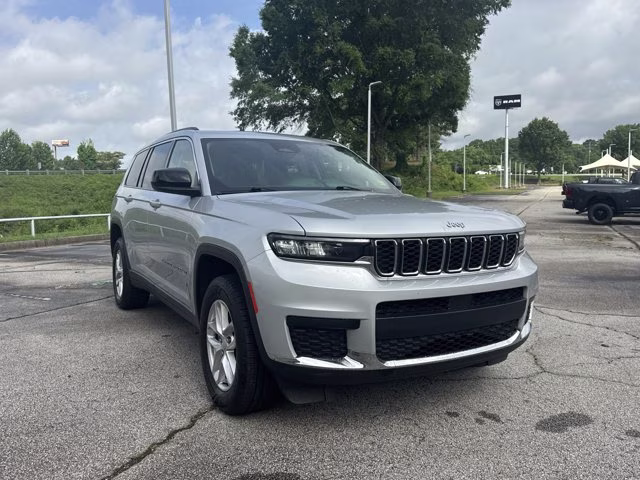 2023 Silver Zynith Jeep Grand Cherokee L Laredo RWD SUV