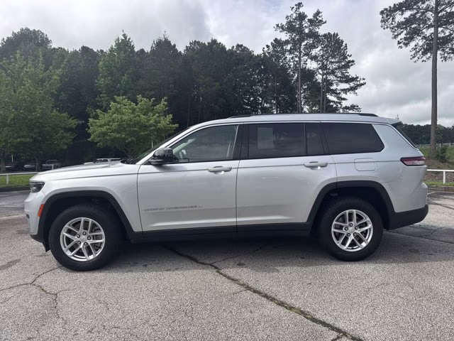 2023 Silver Zynith Jeep Grand Cherokee L Laredo RWD SUV