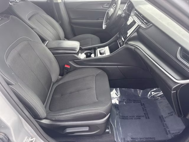 2023 Silver Zynith Jeep Grand Cherokee L Laredo RWD SUV