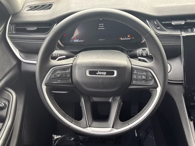 2023 Silver Zynith Jeep Grand Cherokee L Laredo RWD SUV