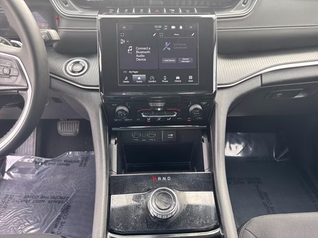 2023 Silver Zynith Jeep Grand Cherokee L Laredo RWD SUV