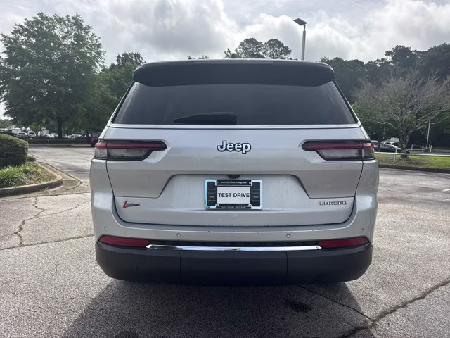 2023 Silver Zynith Jeep Grand Cherokee L Laredo RWD SUV